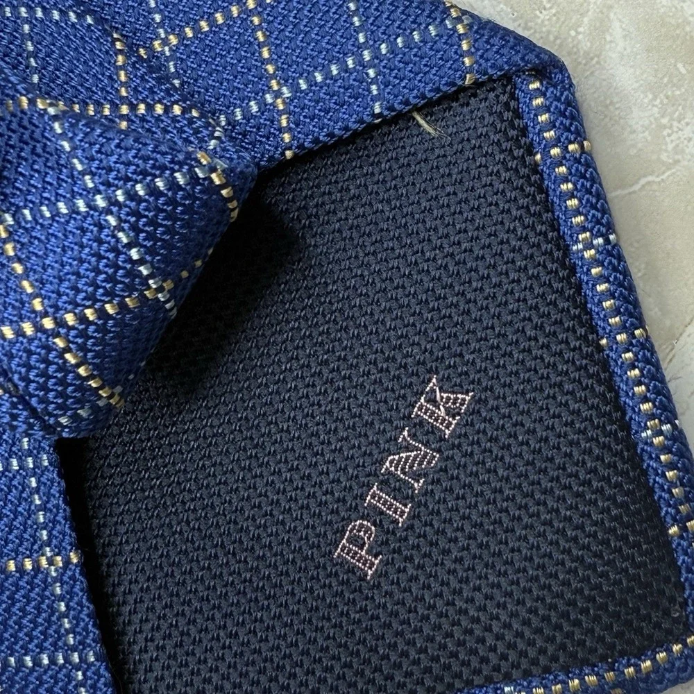 Pink Thomas Mens Silk Tie Blue Print 3 3/4
